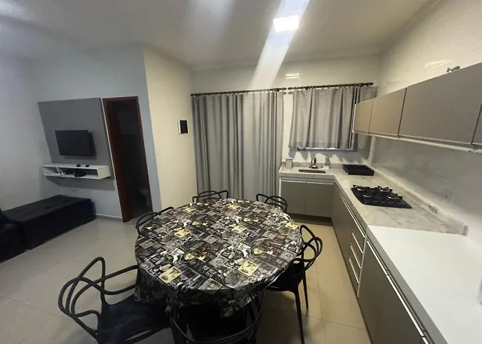 Apartamento aconchegante em frente à praia.
